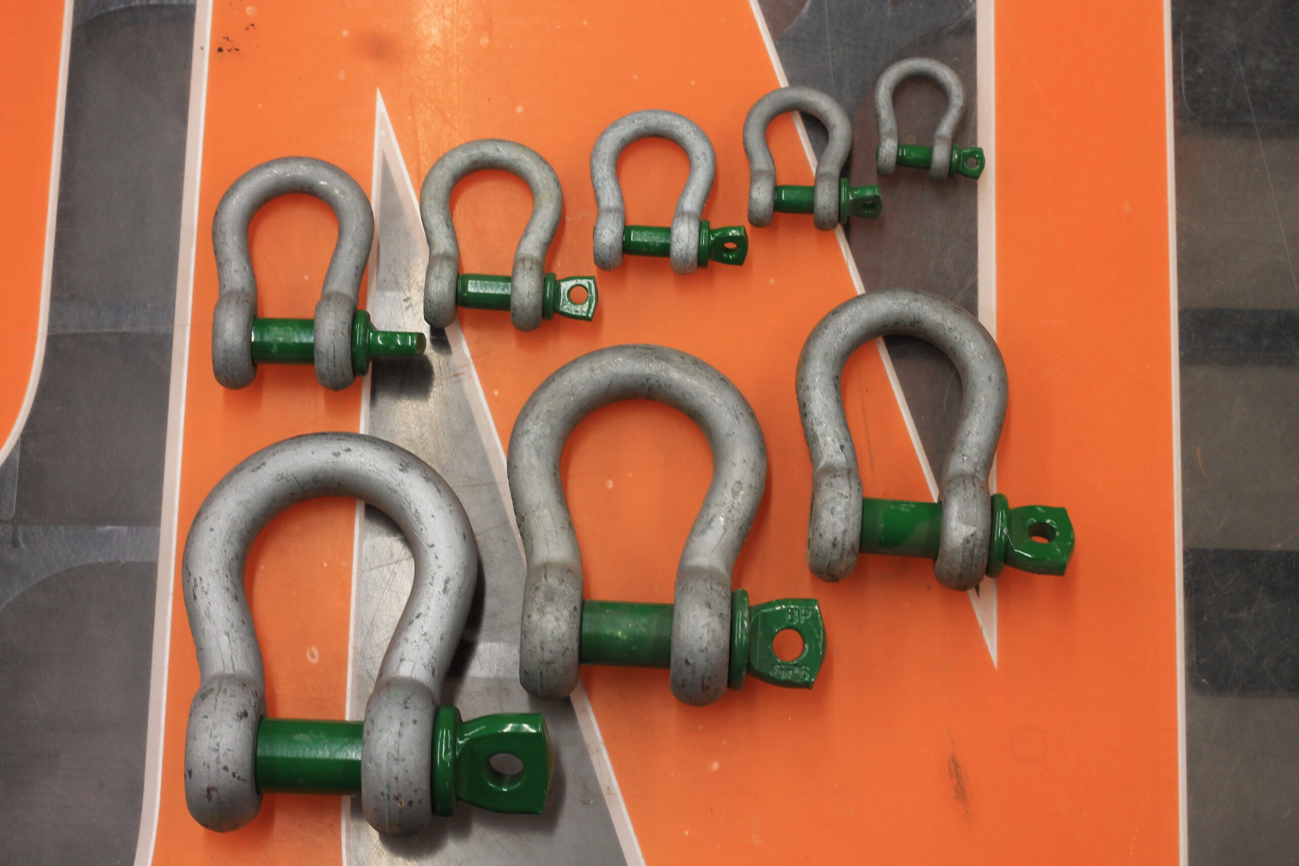 VB Shackles